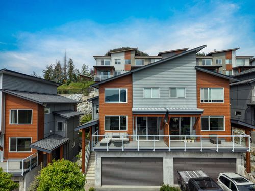 41322 Horizon Dr, Squamish, BC, V8B0Y7 | Card Image