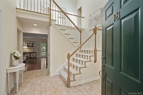 18 Cross River Rd, Mount Kisco, NY, 10549-4036 | Card Image