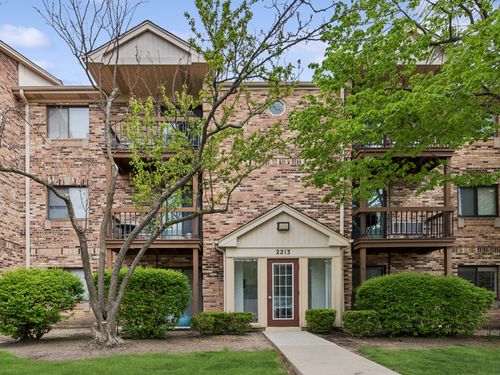b-2213 Nichols Rd, Arlington Heights, IL, 60004-1229 | Card Image
