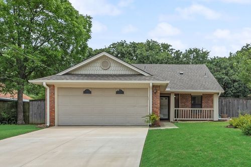 2904 Weston Dr, Denton, TX, 76209-4881 | Card Image