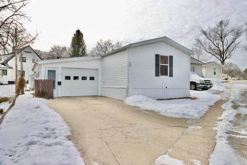 666 S Bluff #402 Street, South Beloit, IL, 61080 | Card Image