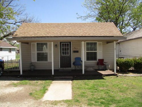 207 S Cedar St, Commerce, OK, 74339-2652 | Card Image