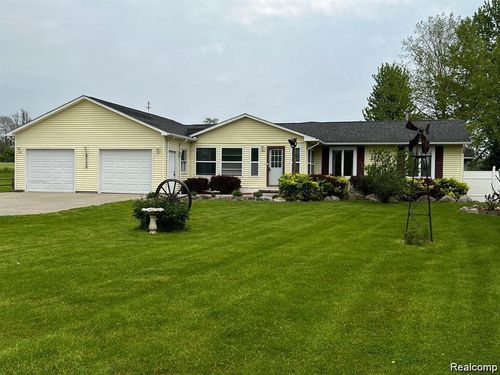 6153 S State Rd, Goodrich, MI, 48438-8849 | Card Image