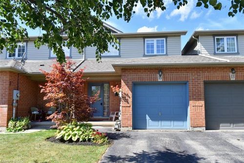 15 Bronte Crt, Dundas, ON, L9H7N2 | Card Image