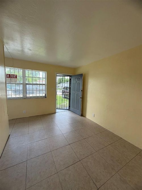 1732-1732 Nw 75th St, Miami, FL, 33147-6135 | Card Image