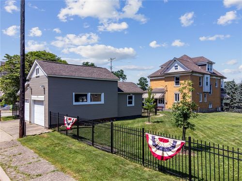 400 Carothers Ave, Carnegie, PA, 15106-3319 | Card Image