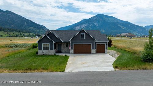 36 Columbine St, Alpine, WY, 83128 | Card Image