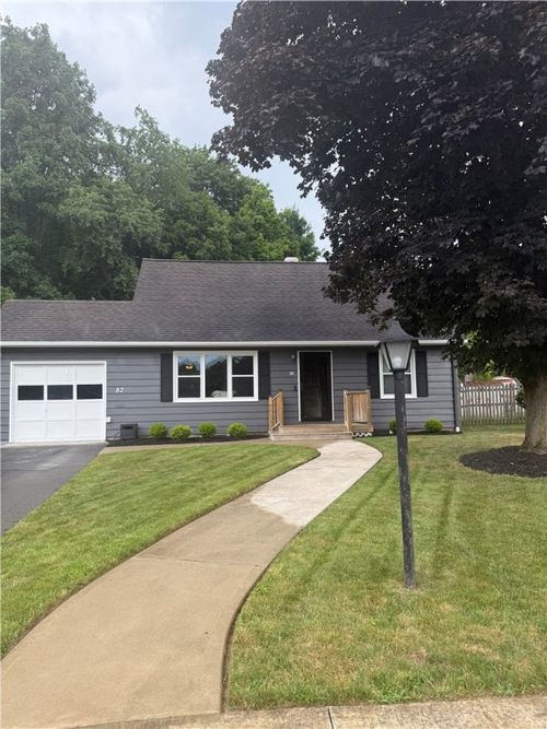 82 Winsor Cir, Elmira, NY, 14905-2320 | Card Image