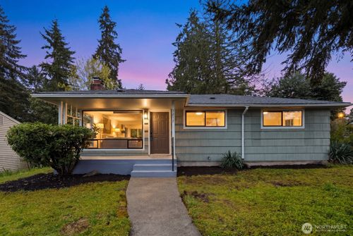 3217 Ne 120th St, Seattle, WA, 98125-5511 | Card Image