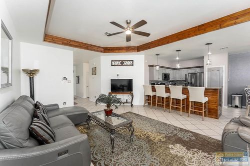 1 Torrey Pines Rd, Laguna Vista, TX, 78578-2860 | Card Image