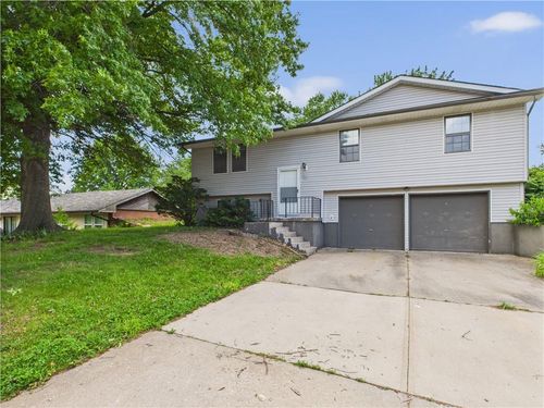 240 Se 121st Rd, Warrensburg, MO, 64093-7815 | Card Image