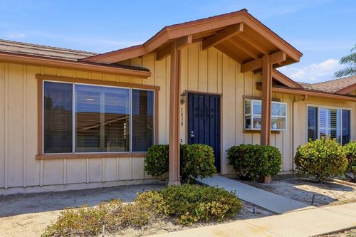 1039 Plover Way, Oceanside, CA, 92057-7707 | Card Image