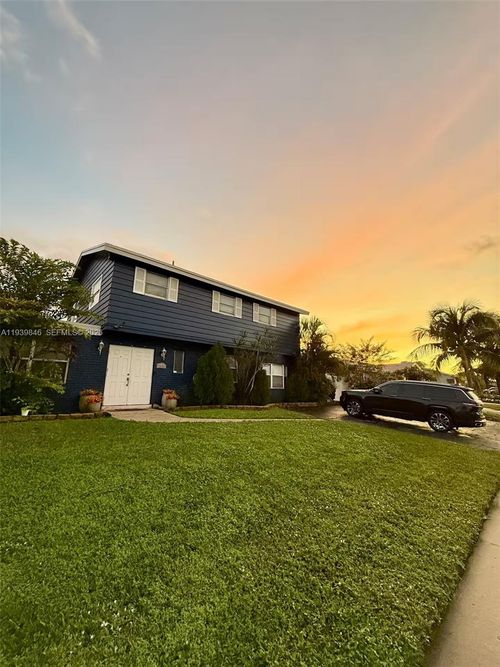 2154 Dorson Way, Delray Beach, FL, 33445-2437 | Card Image