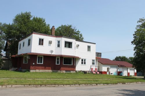 902 Main St, Webster, SD, 57274-1476 | Card Image