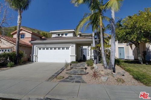 3145 White Cedar Pl, Thousand Oaks, CA, 91362-4904 | Card Image