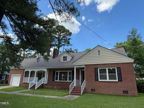 1004 W Divine St, Dunn, NC, 28334-4722 | Card Image