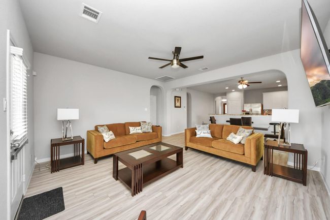 1654 Sequoia Run Dr, House other with 3 bedrooms, 2 bathrooms and 3 parking in Rosharon TX | Image 9
