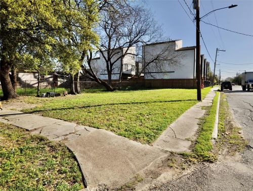 1302 Sydnor St, Houston, TX, 77020-8238 | Card Image