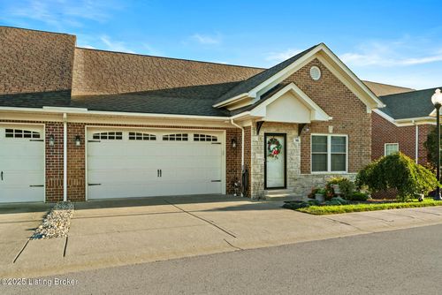 16 Pheasant Glen Dr, Shelbyville, KY, 40065-7037 | Card Image