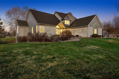 482 Butternut, Iowa City, IA, 52246 | Card Image