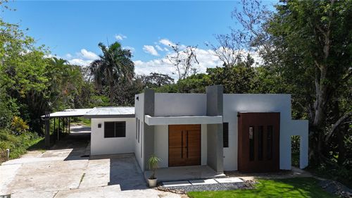 8-Carr 833 km 9.2 Riverside, GUAYNABO, PR, 00971 | Card Image