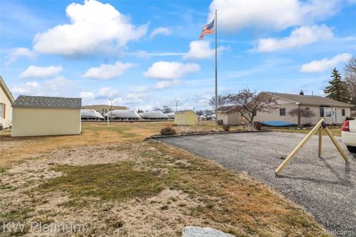 7825 Alexandria Dr, Ira, MI, 48023-2483 | Card Image