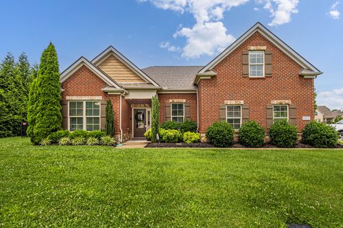 4913 Heroes Ln, Murfreesboro, TN, 37129-1694 | Card Image
