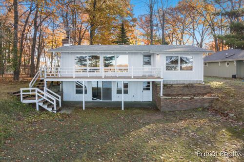 8995 Deer Point Drive, Newaygo, MI, 49337 | Card Image