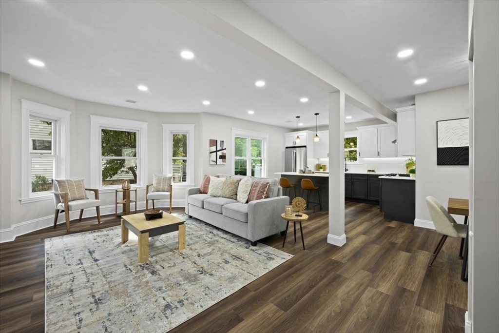Moraine St, Brockton, MA 02301