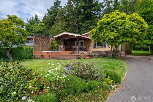 2570 Island View Ln, Lummi Island, WA, 98262-8631 | Card Image