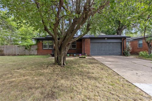 4598 E 45th St, Tulsa, OK, 74135-2802 | Card Image