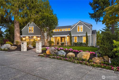 5157 Ne Latimer Pl, Seattle, WA, 98105-4953 | Card Image