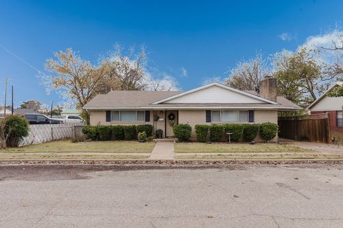 663 6th St, Honey Grove, TX, 75446-1803 | Card Image