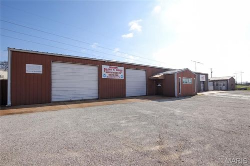 605 Landon Road, Bourbon, MO, 65441 | Card Image