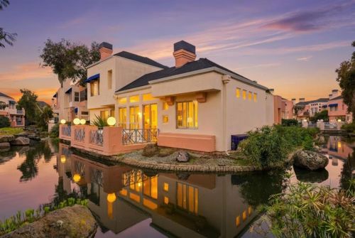 852 Lakeshore Dr, Redwood City, CA, 94065-1739 | Card Image