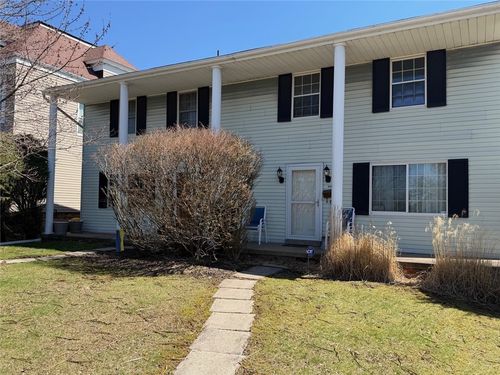 213-215 Arlington Ave, N Versailles, PA, 15137 | Card Image