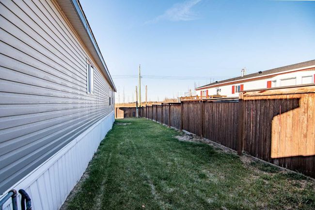 544 Queen Street, House other with 4 bedrooms, 2 bathrooms and 2 parking in Elnora AB | Image 36
