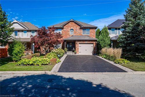 44 Grassyplain Dr, Mount Hope, ON, L0R1W0 | Card Image