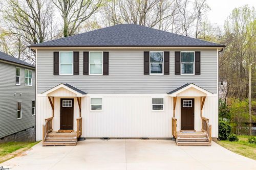 7 Robin Hood Road, Taylors, SC, 29687 | Card Image