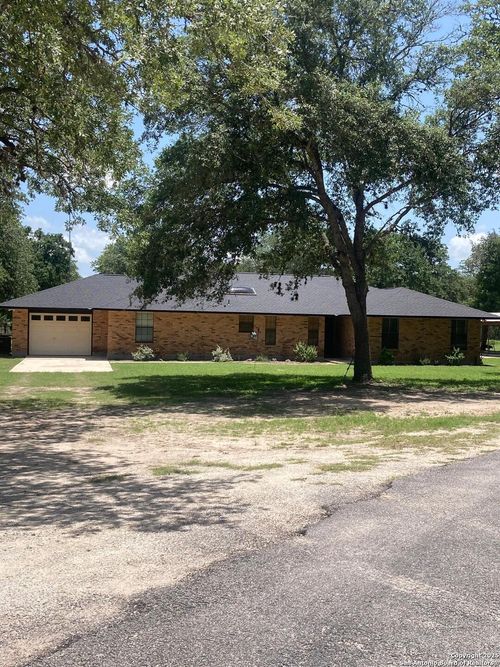 255 Black Jack Rd, La Vernia, TX, 78121-5831 | Card Image