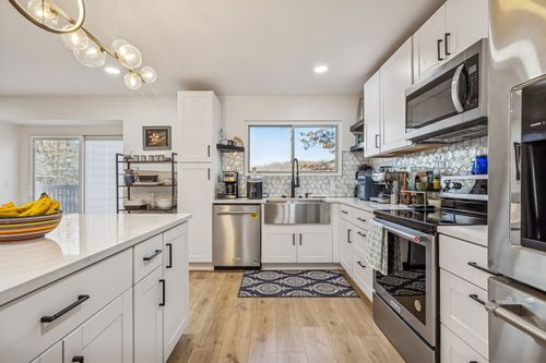 6955 Highland Park Dr, Nashville, TN, 37205-4050 | Card Image