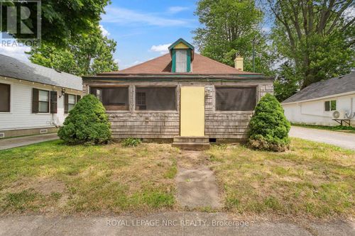 241 Lincoln Road W, Fort Erie (Crystal Beach), ON, L0S1B0 | Card Image