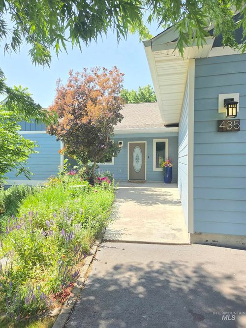 435 Harvest Dr, Moscow, ID, 83843-9296 | Card Image