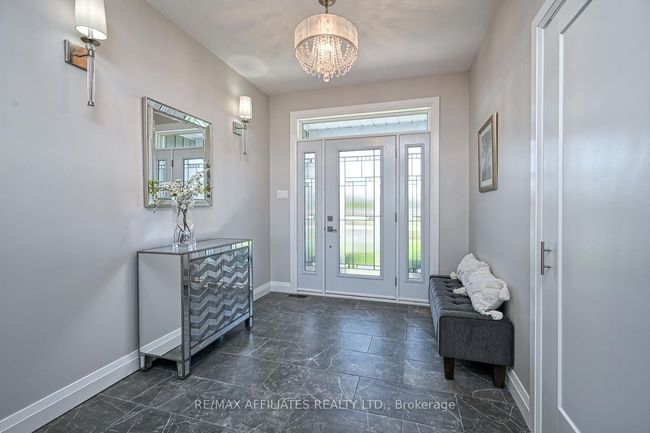 2064 Rosedale Road N, House other with 3 bedrooms, 3 bathrooms and 6 parking in Montague ON | Image 7