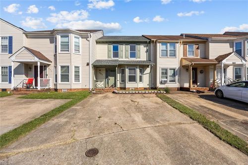 807 Foxmoore Ct, Virginia Beach, VA, 23462-5265 | Card Image