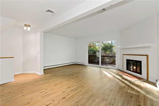 E - 4 Adrian Ct, Townhouse with 2 bedrooms, 2 bathrooms and 1 parking in Cortlandt Manor NY | Image 5