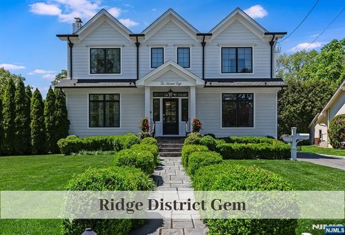 208 N Walnut St, Ridgewood, NJ, 07450-2629 | Card Image