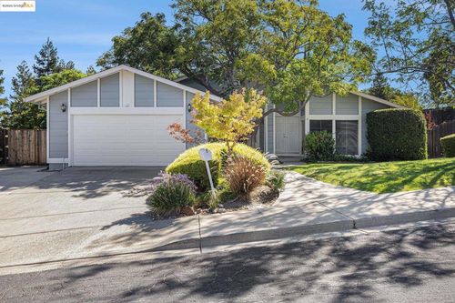 2333 Camelback Dr, Antioch, CA, 94509-5841 | Card Image