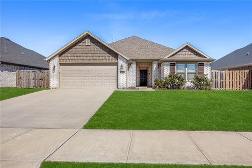 450 Holly St, Centerton, AR, 72719-5072 | Card Image