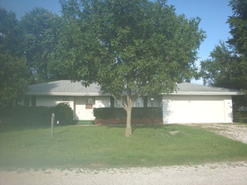 498 Park Street, Cissna Park, IL, 60924 | Card Image